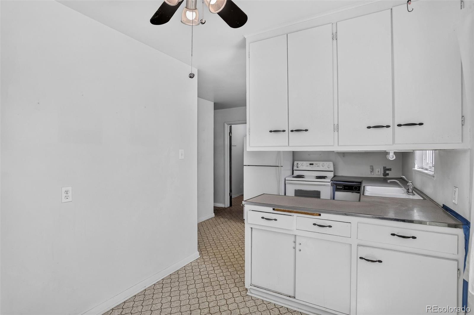 MLS Image #15 for 1520 s corona street,denver, Colorado