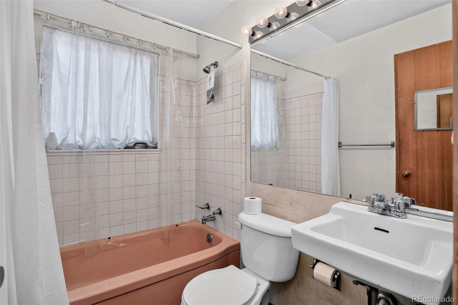 MLS Image #21 for 1520 s corona street,denver, Colorado