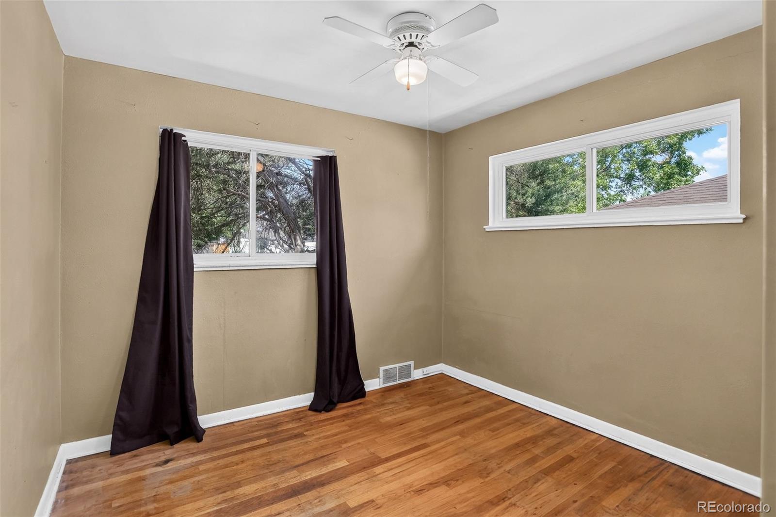 MLS Image #23 for 1520 s corona street,denver, Colorado