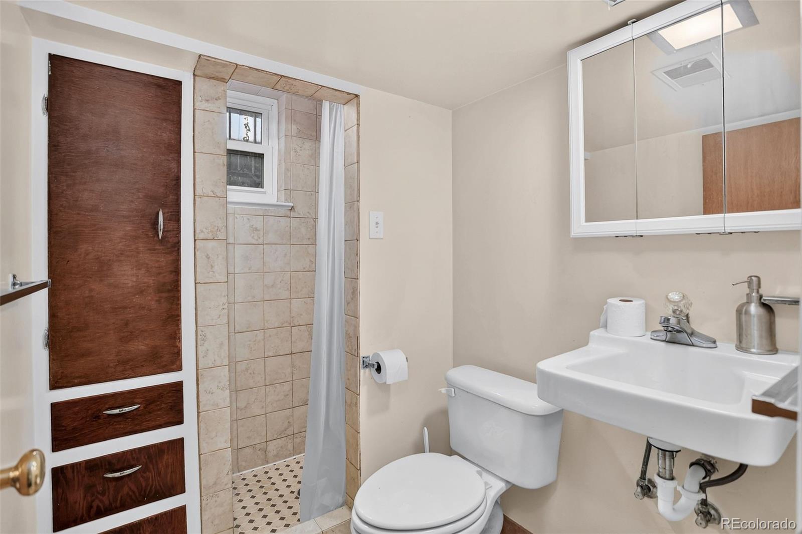 MLS Image #36 for 1520 s corona street,denver, Colorado