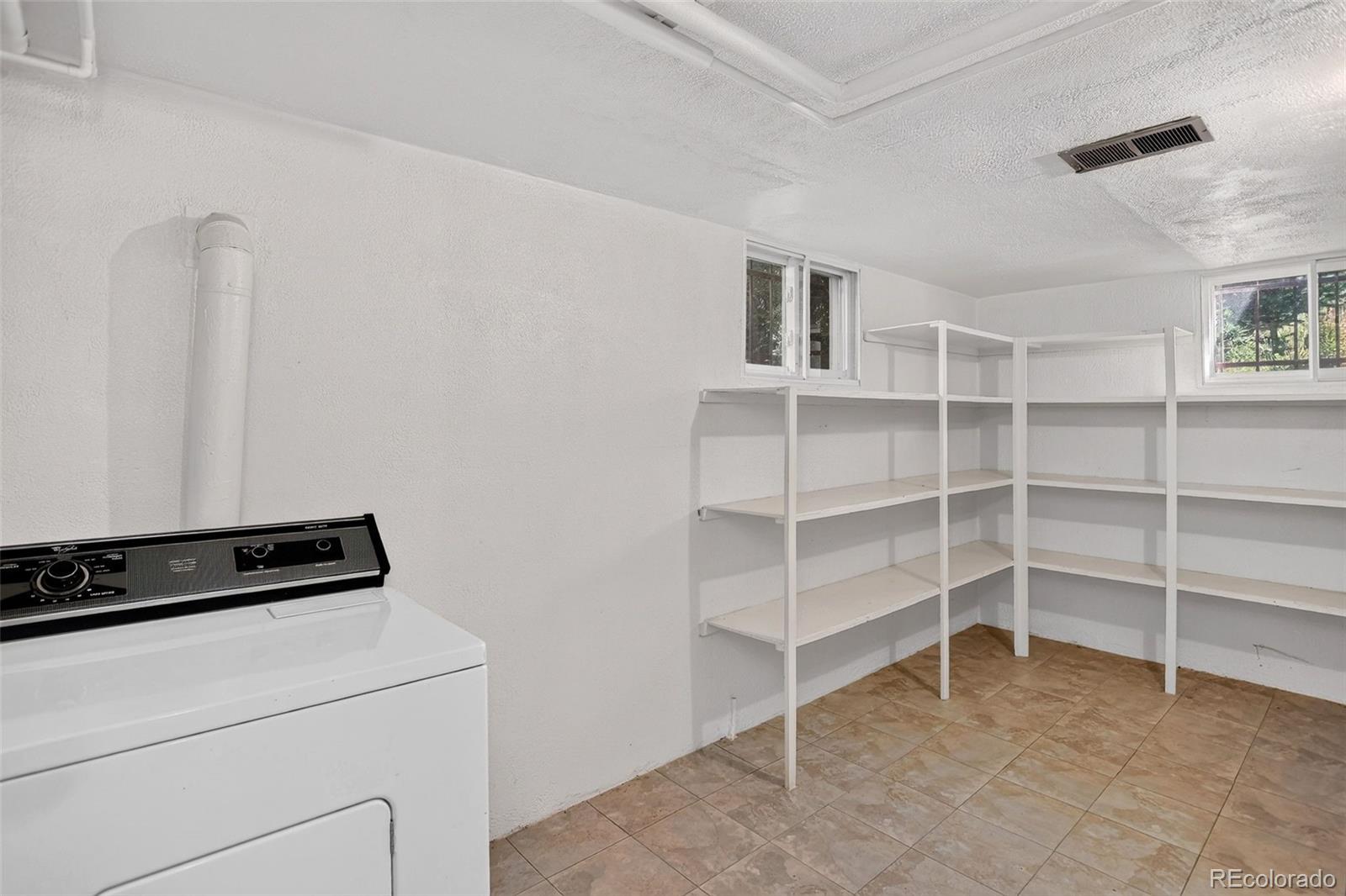 MLS Image #37 for 1520 s corona street,denver, Colorado