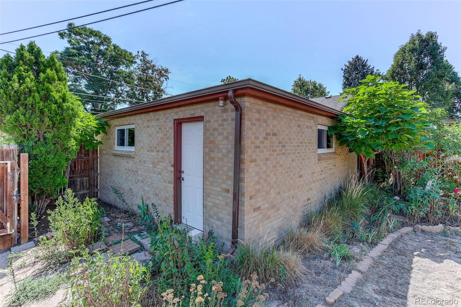 MLS Image #46 for 1520 s corona street,denver, Colorado