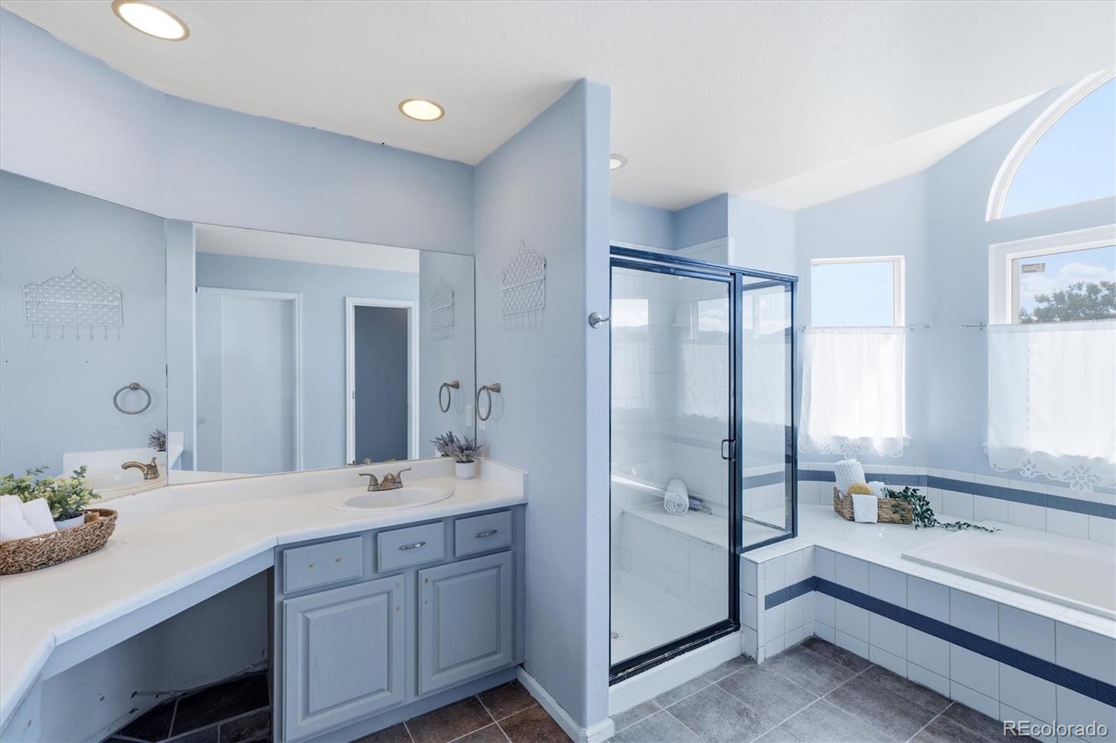 MLS Image #14 for 8469 s upham way,littleton, Colorado