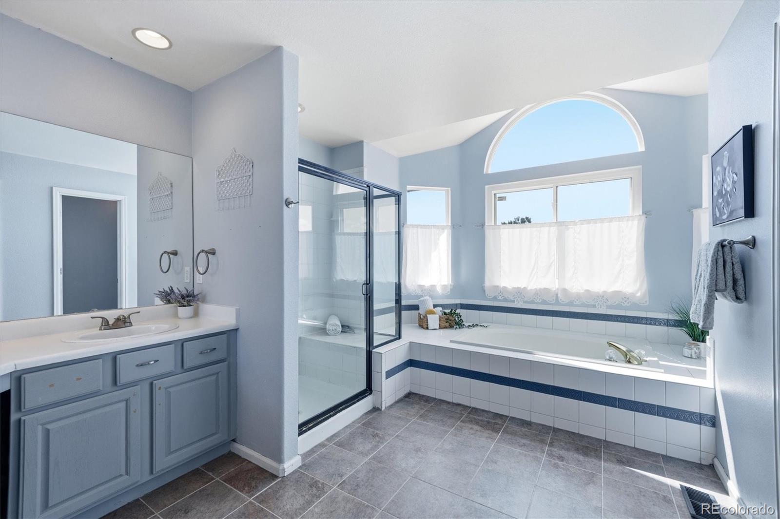 MLS Image #17 for 8469 s upham way,littleton, Colorado