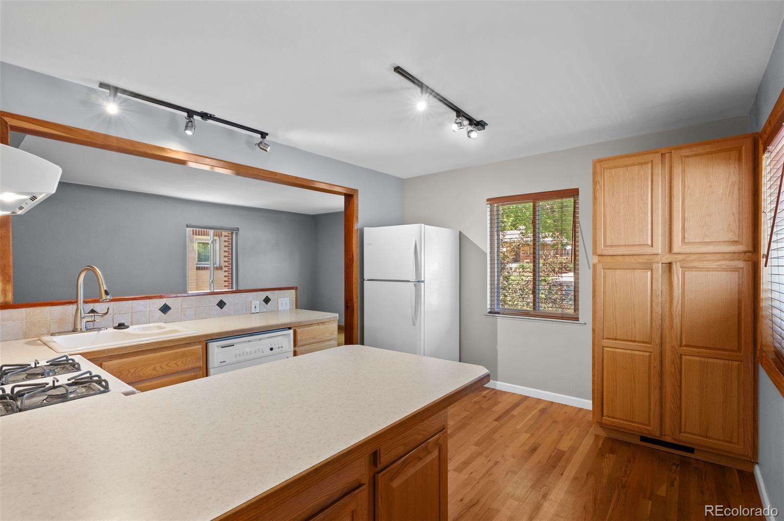 MLS Image #11 for 4840 w 30th avenue,denver, Colorado
