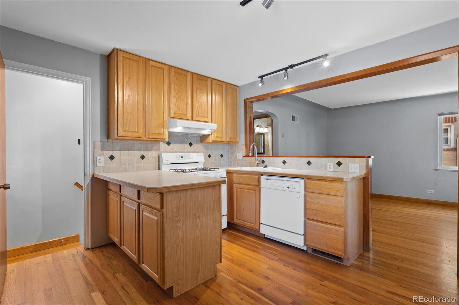 MLS Image #7 for 4840 w 30th avenue,denver, Colorado