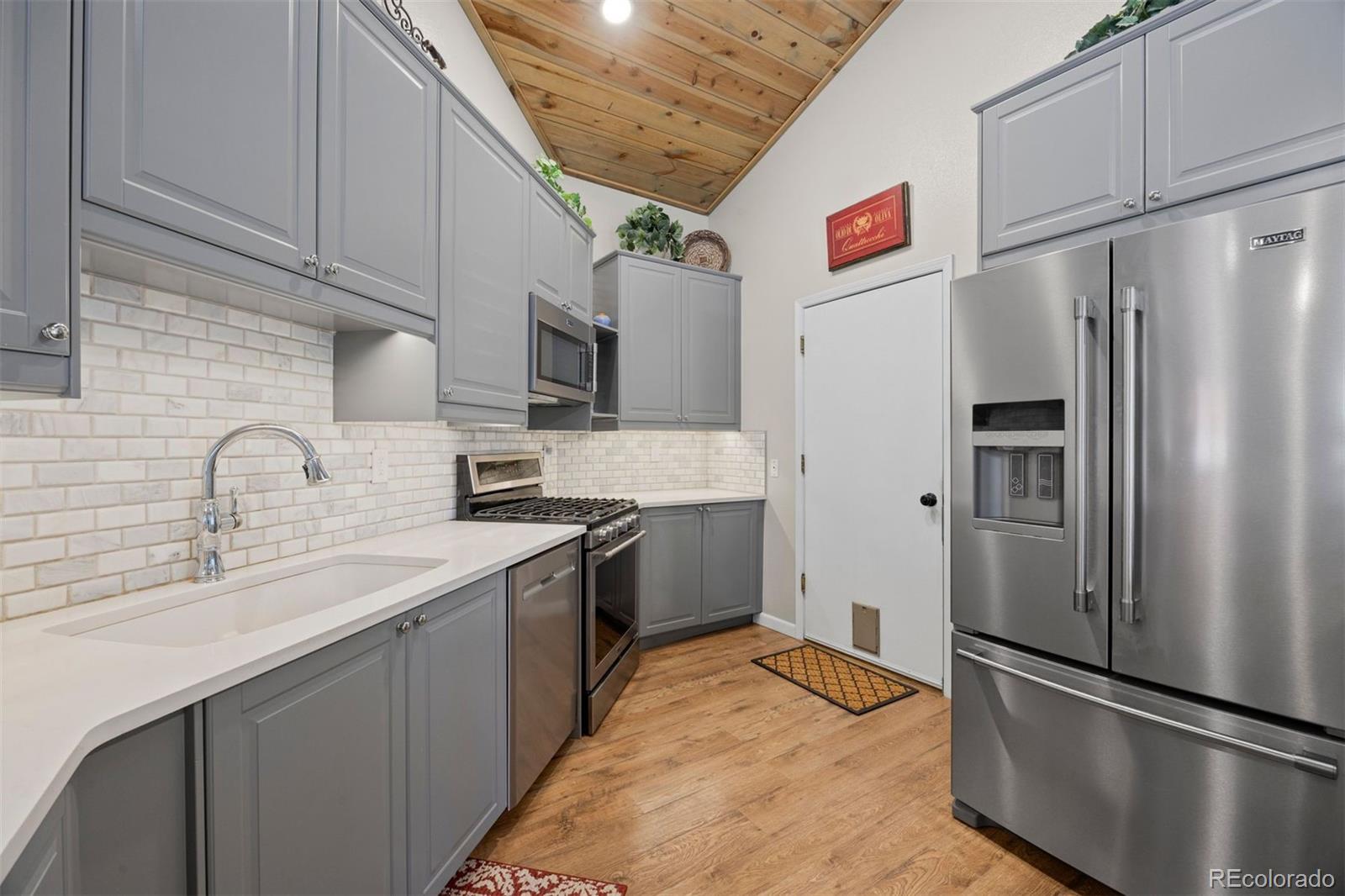 MLS Image #3 for 1470 s quebec way,denver, Colorado
