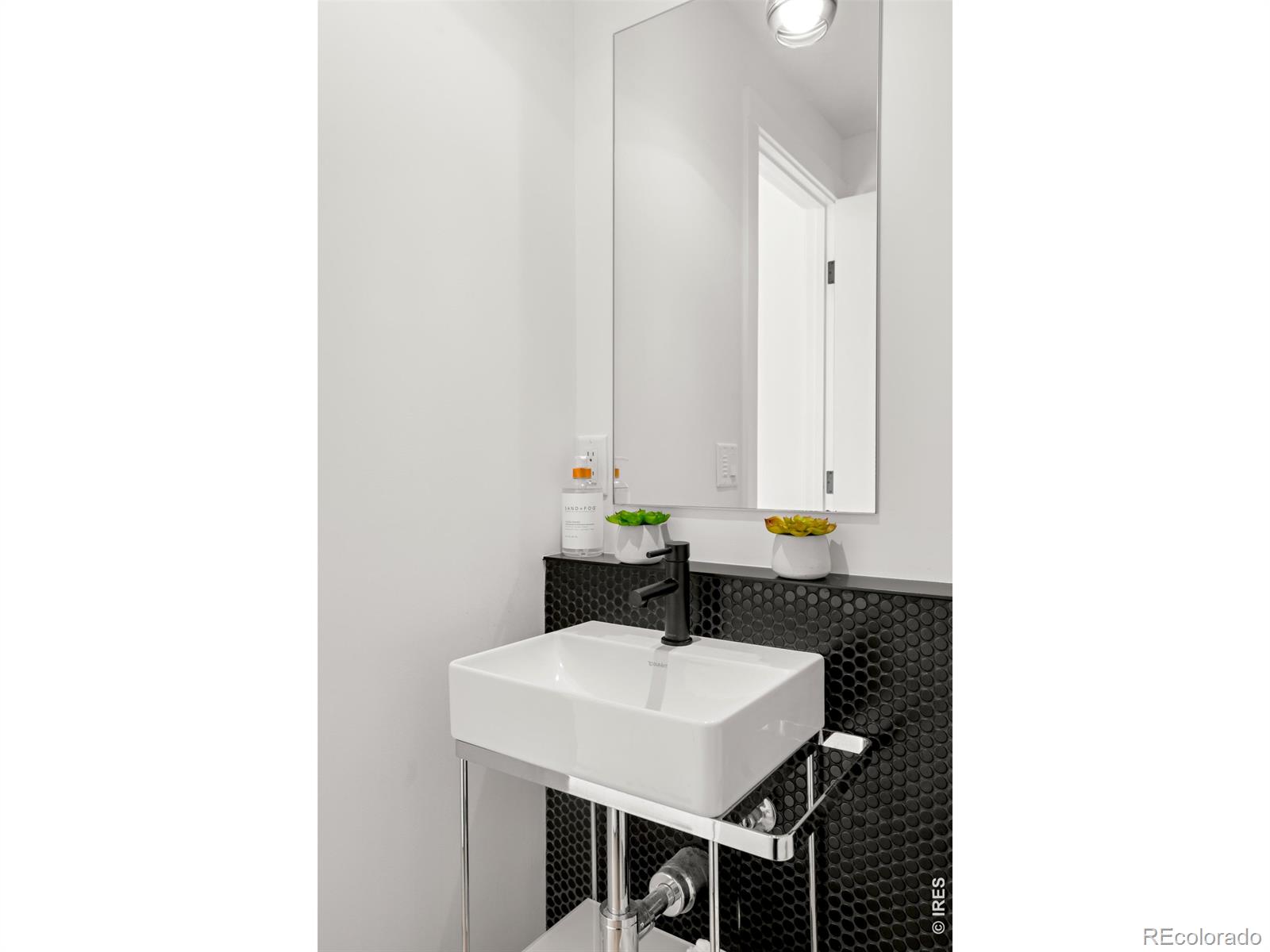 MLS Image #14 for 2126  pearl street,boulder, Colorado