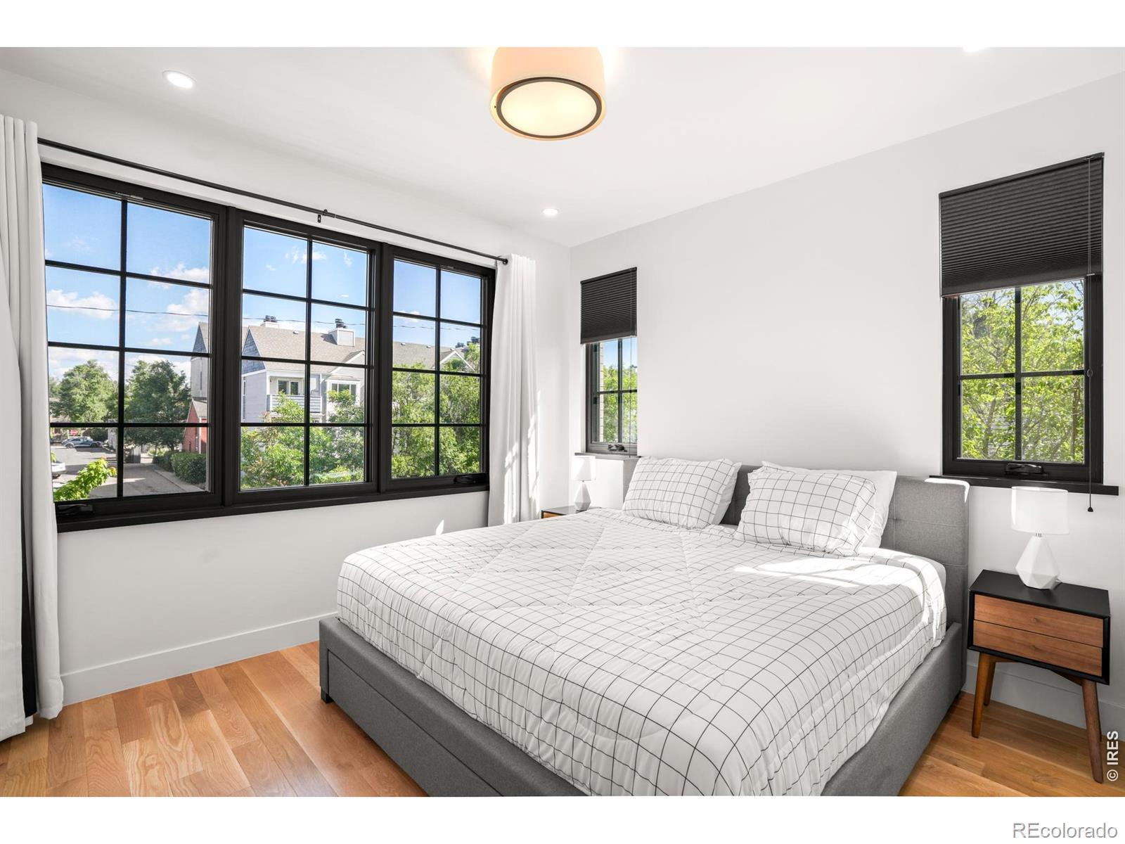 MLS Image #17 for 2126  pearl street,boulder, Colorado
