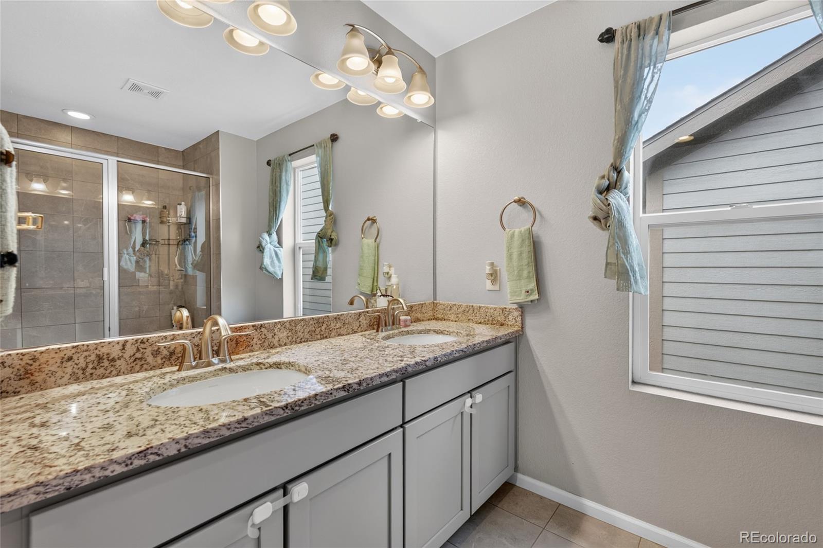 MLS Image #18 for 4728  helena street,denver, Colorado