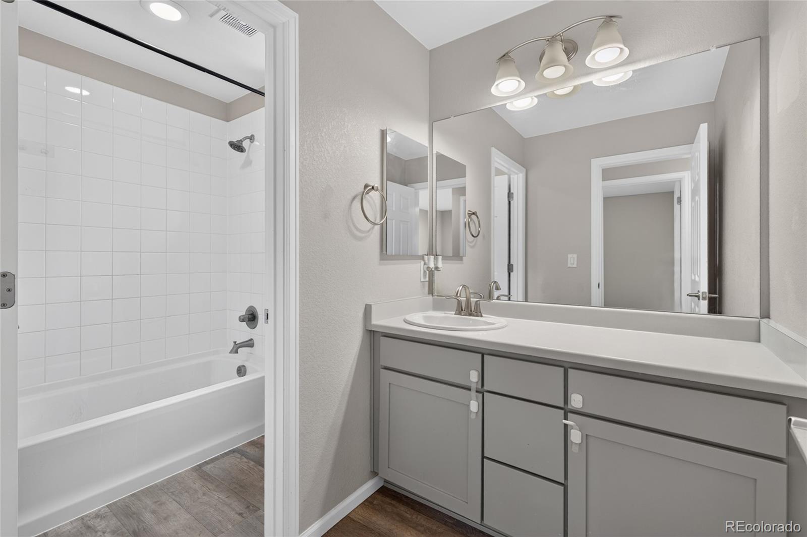 MLS Image #21 for 4728  helena street,denver, Colorado