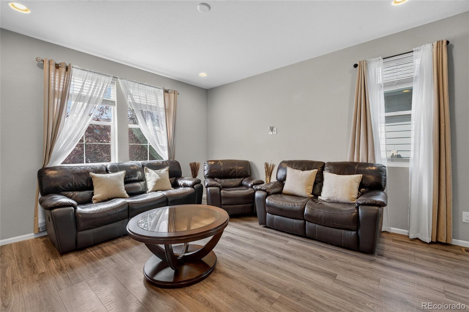MLS Image #4 for 4728  helena street,denver, Colorado