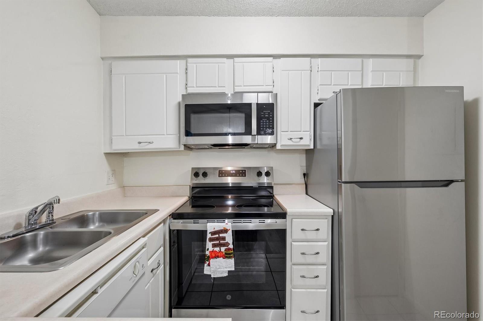 MLS Image #12 for 5300 e cherry creek south drive,denver, Colorado