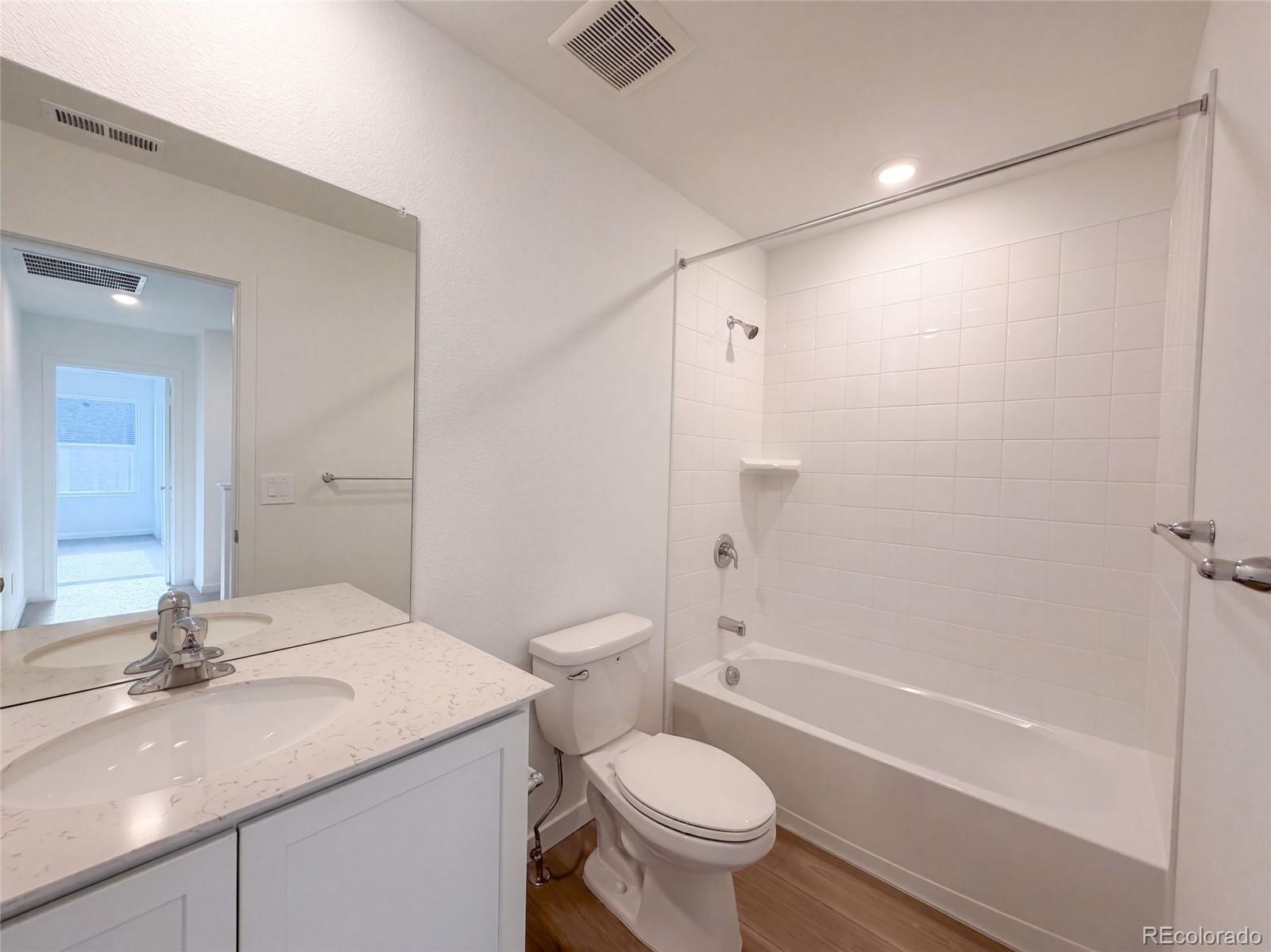MLS Image #11 for 4043  shirley drive,johnstown, Colorado