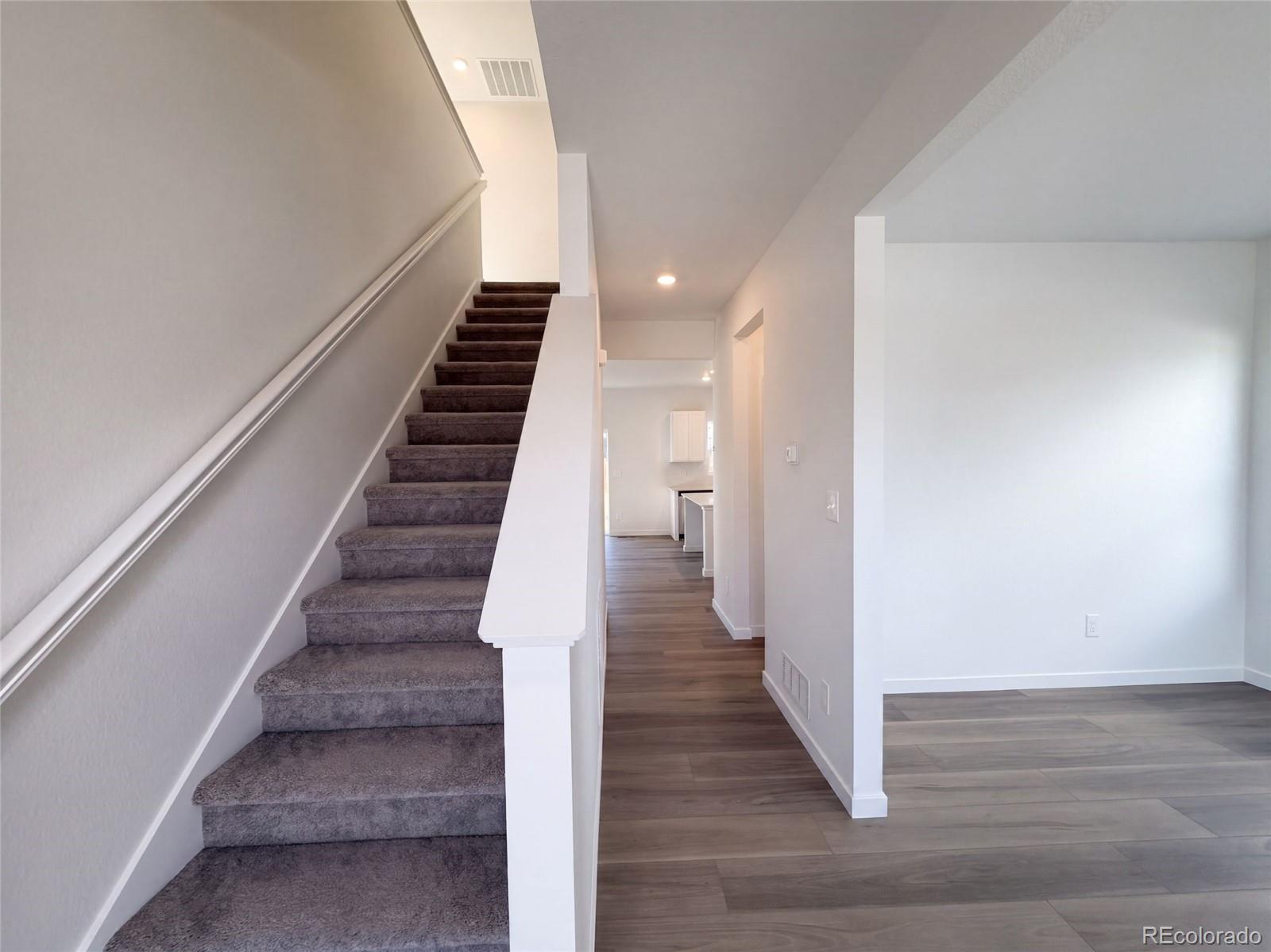 MLS Image #4 for 4043  shirley drive,johnstown, Colorado