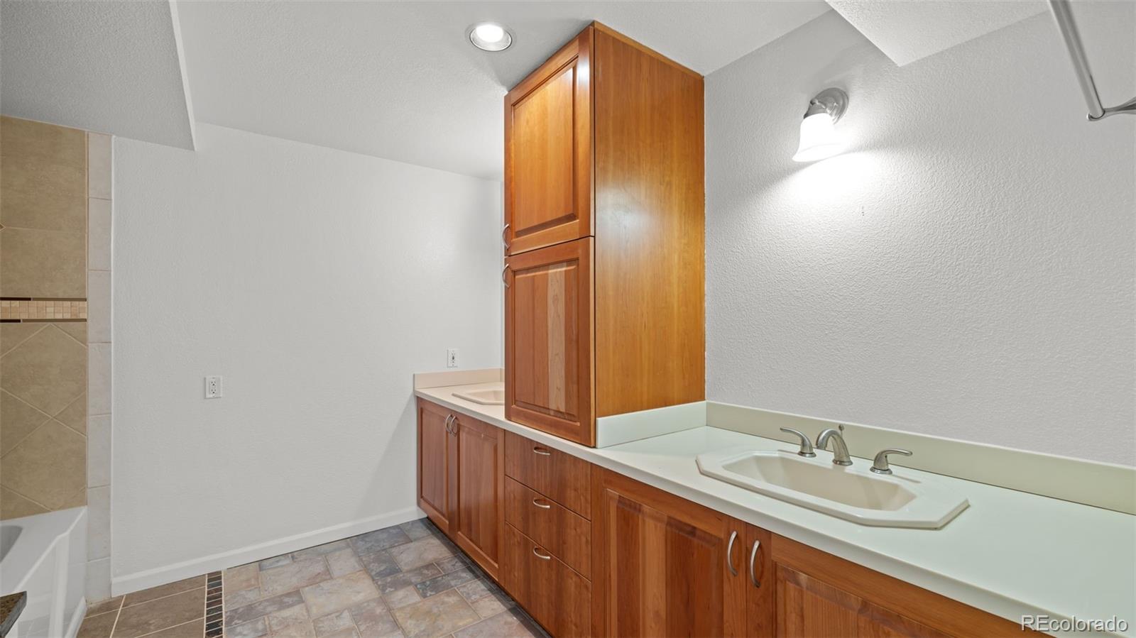 MLS Image #31 for 8124  tempest ridge way,parker, Colorado