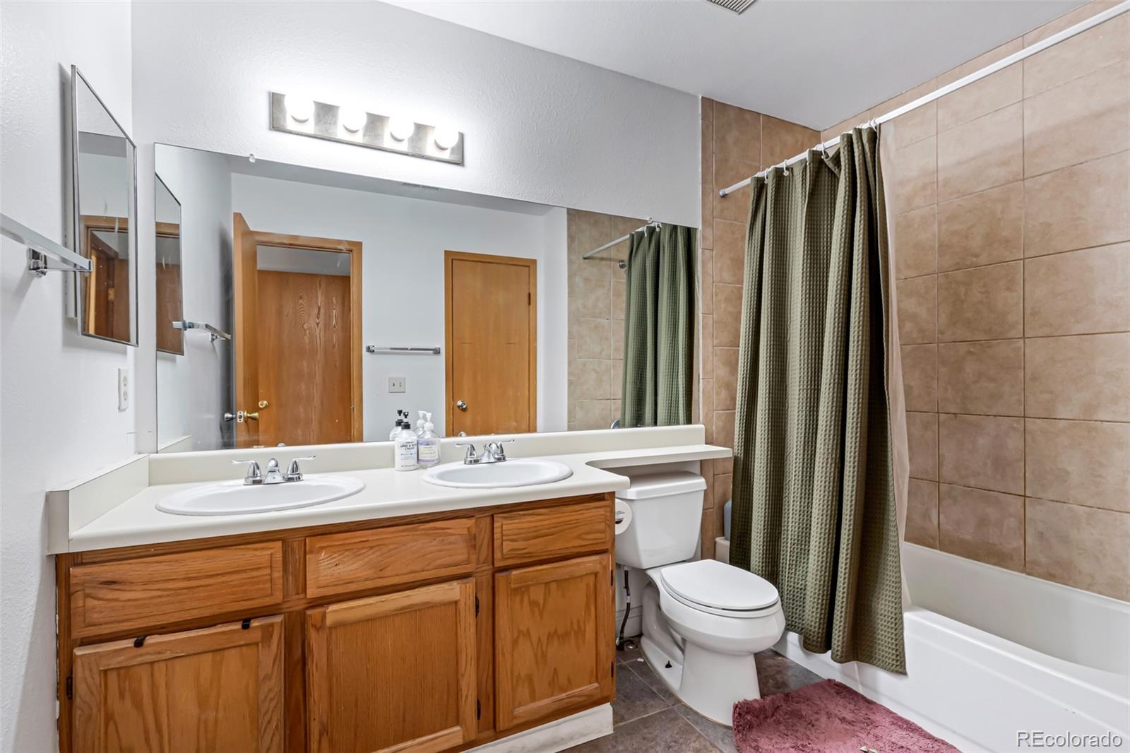 MLS Image #14 for 7476 e arkansas avenue 2-05,denver, Colorado