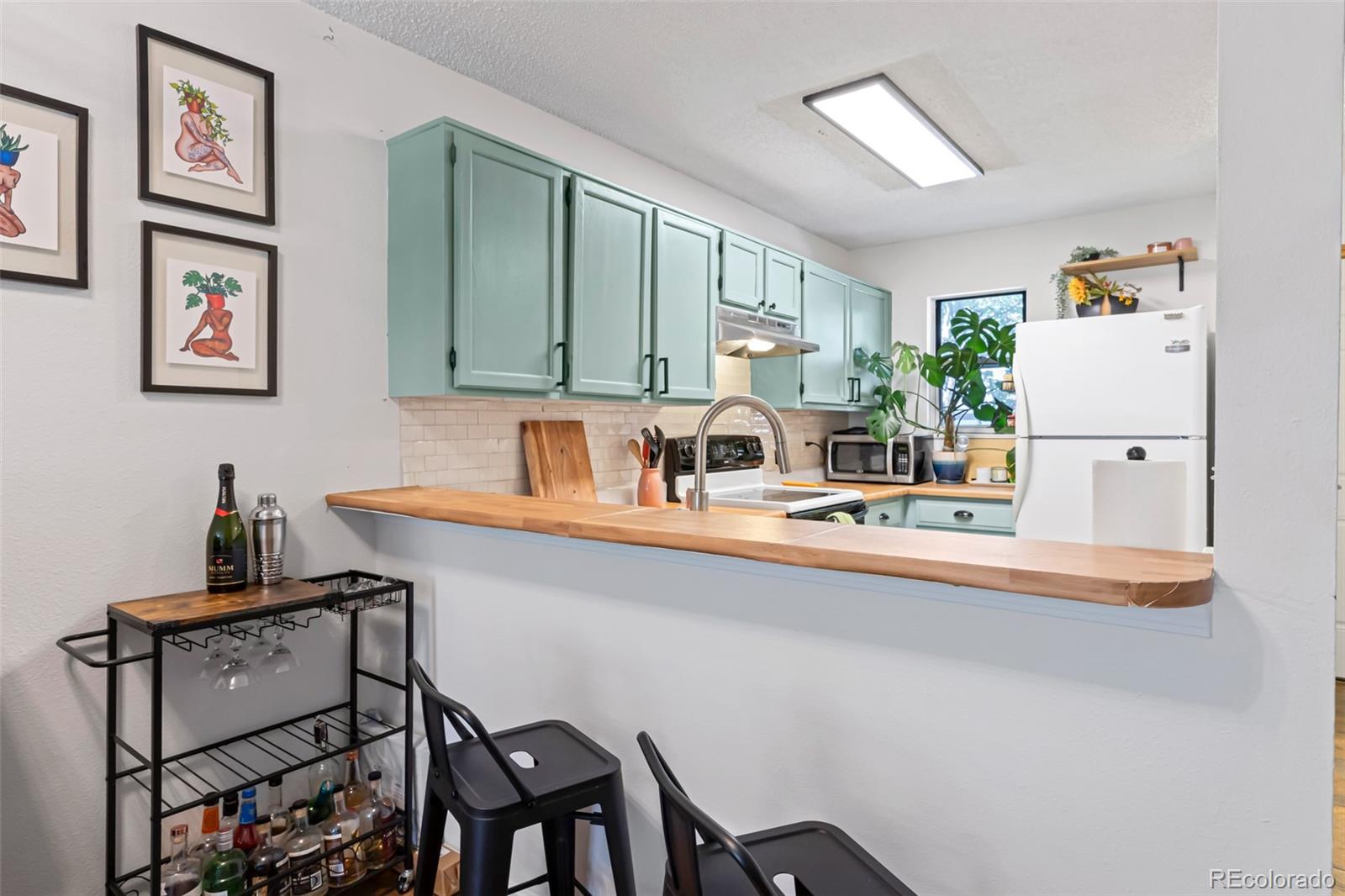 MLS Image #4 for 7476 e arkansas avenue 2-05,denver, Colorado