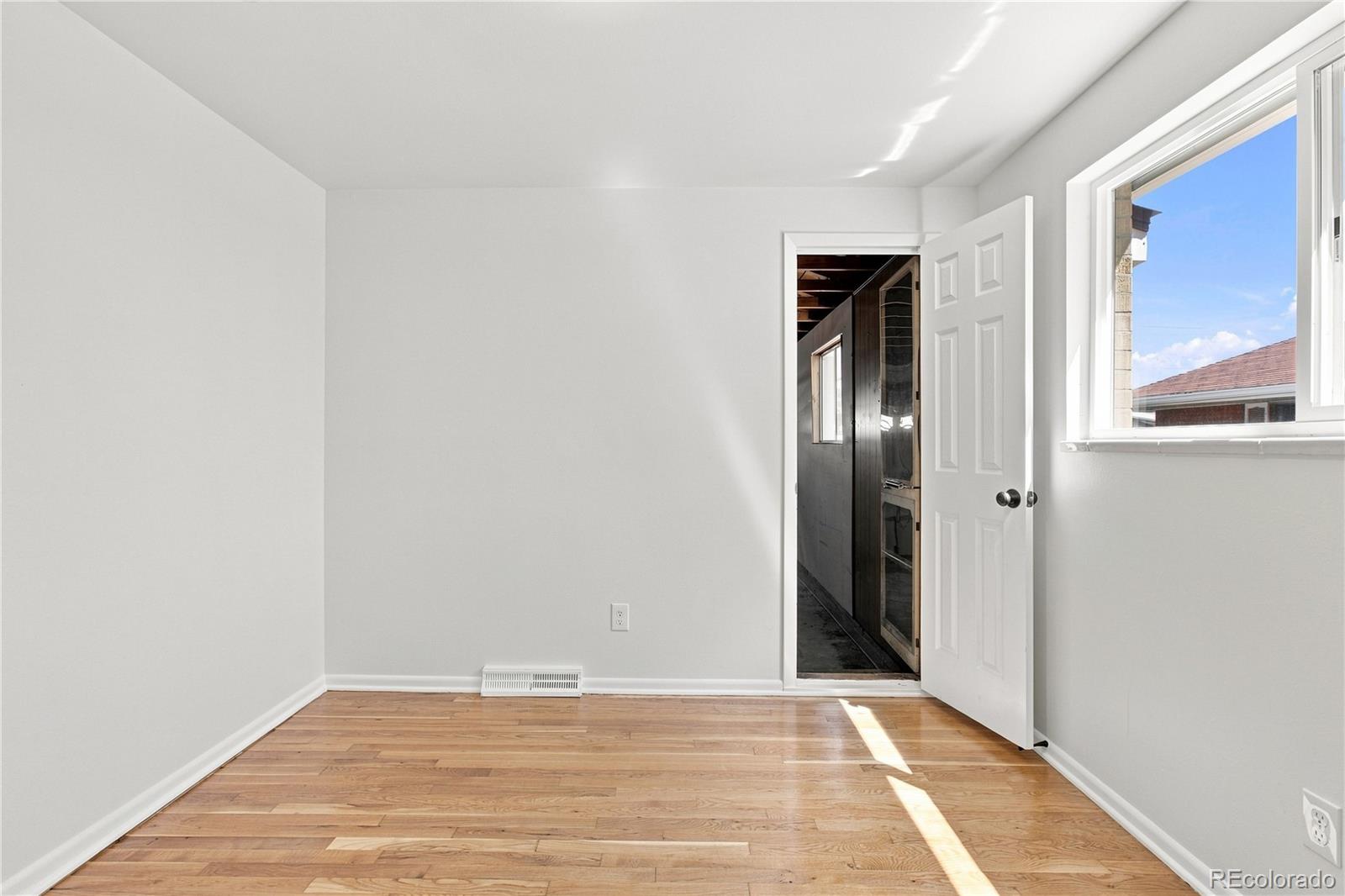 MLS Image #21 for 1760 w 55th avenue,denver, Colorado