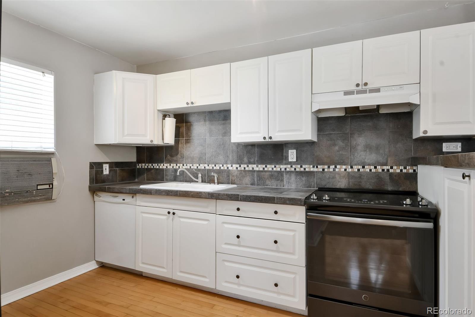 MLS Image #2 for 3261 s humboldt street,englewood, Colorado