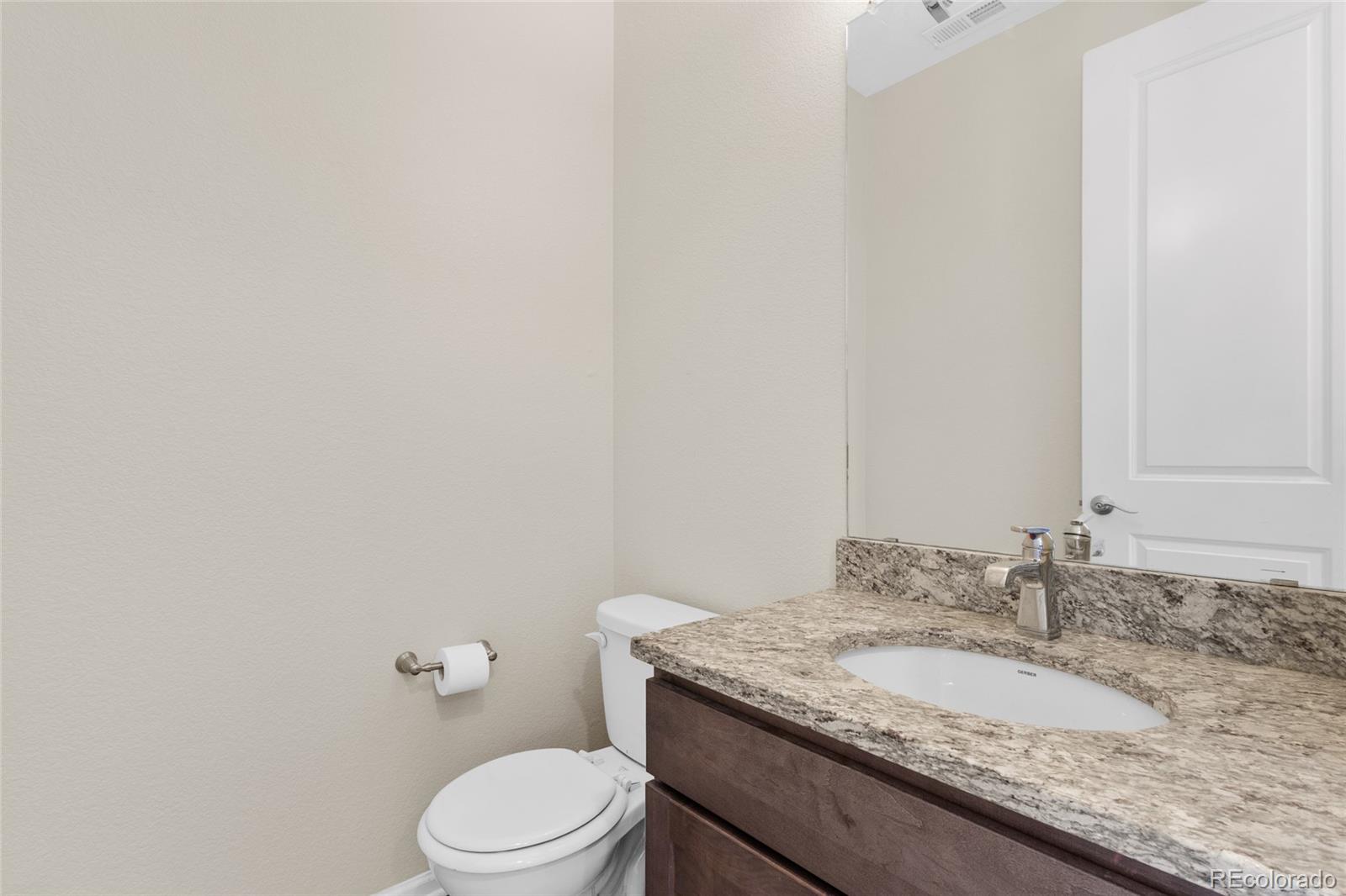 MLS Image #26 for 9645  bellaire lane,denver, Colorado