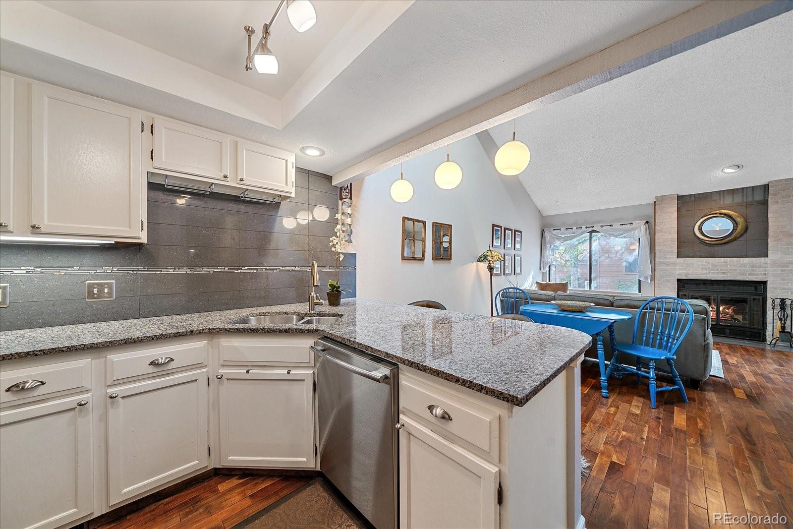 MLS Image #6 for 2685 s dayton way,denver, Colorado