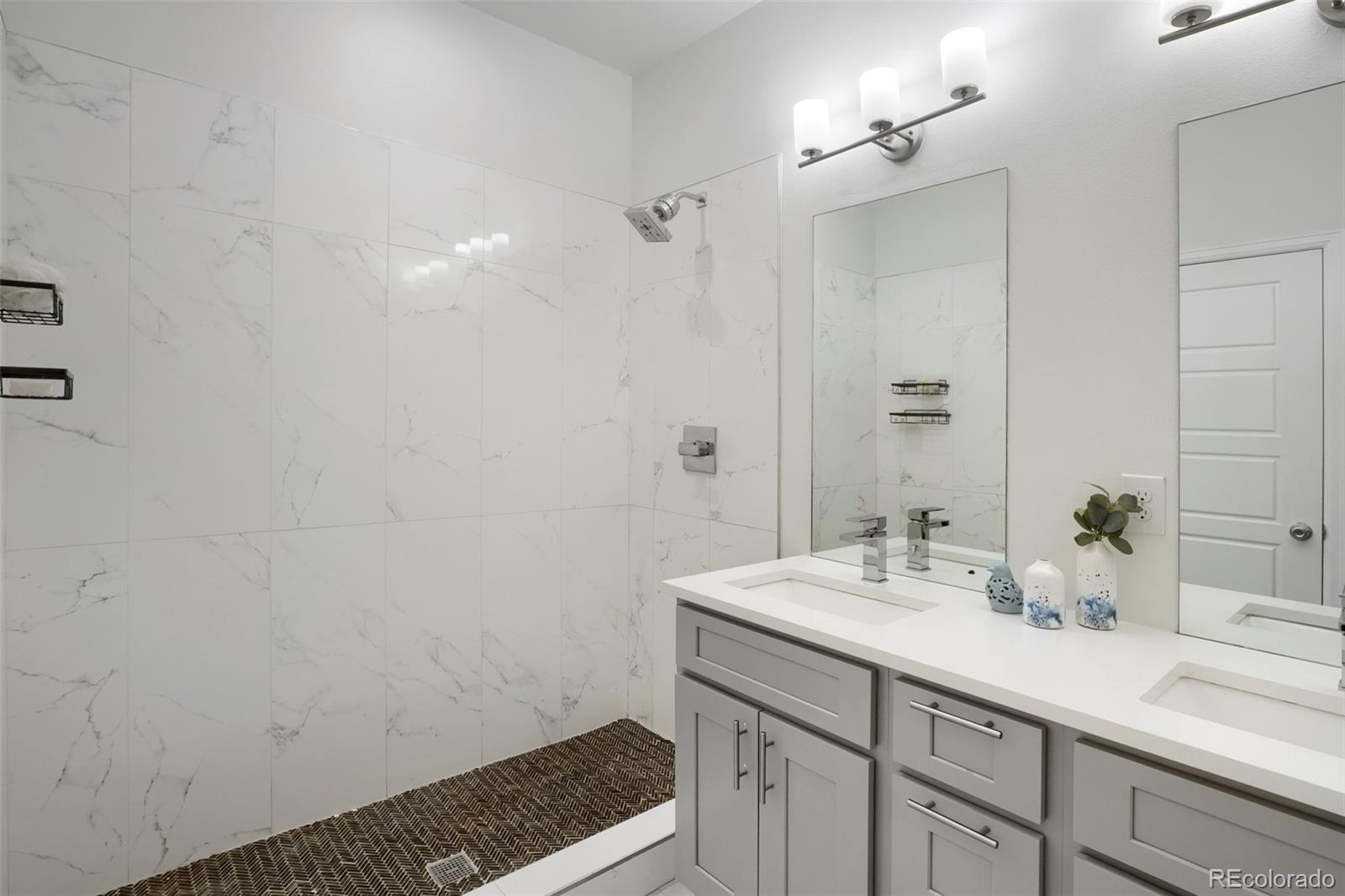 MLS Image #13 for 1031  julian street,denver, Colorado