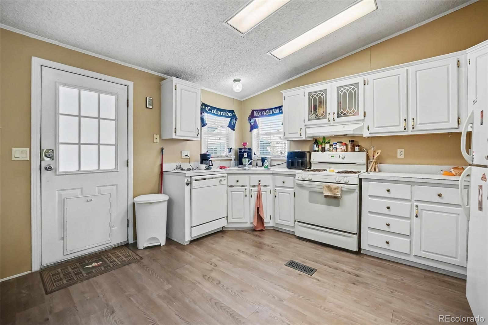 MLS Image #8 for 1485 w 78th circle,denver, Colorado