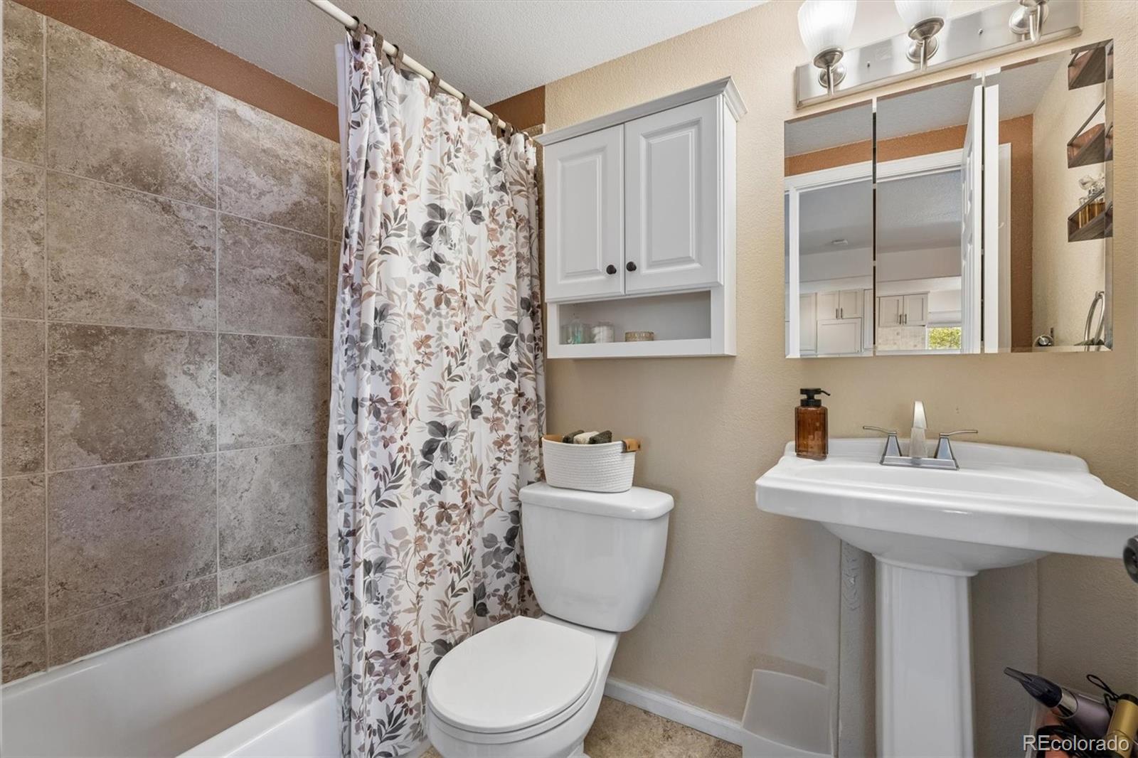 MLS Image #35 for 1271  berganot trail,castle pines, Colorado