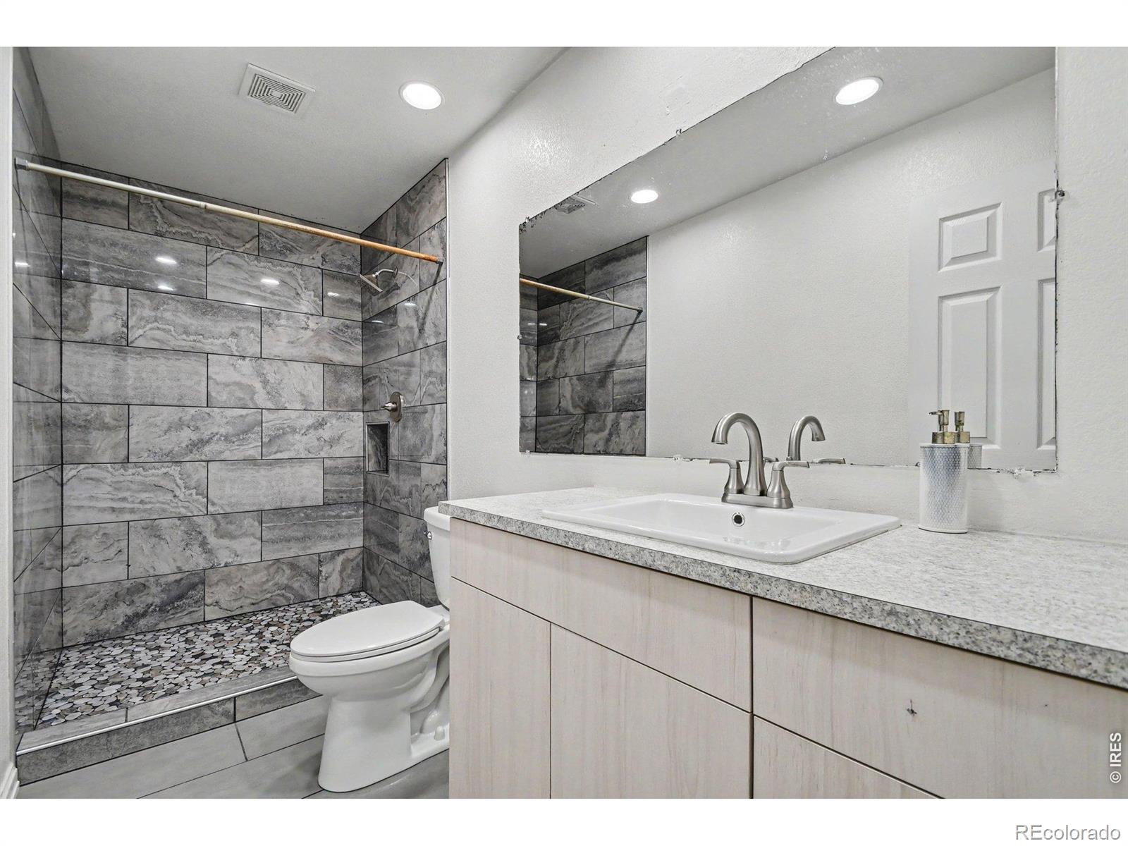 MLS Image #9 for 405 n 30th avenue,greeley, Colorado