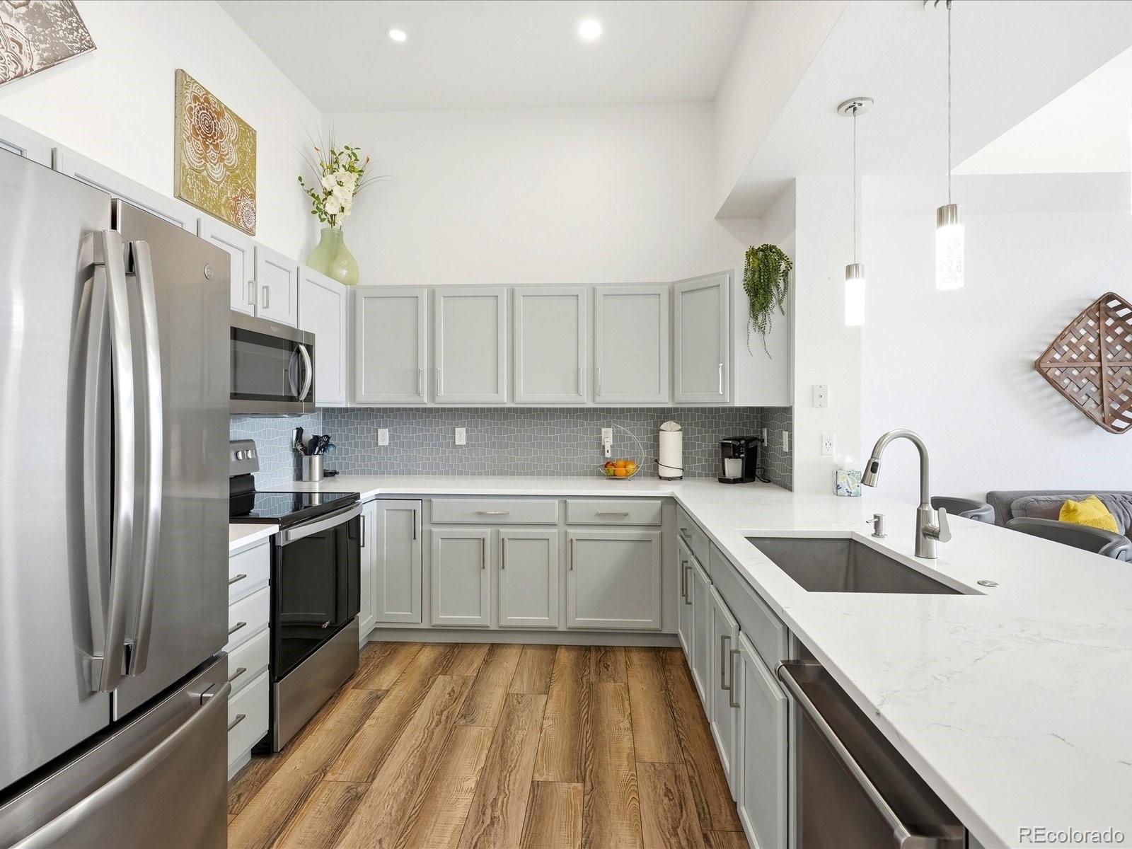 MLS Image #2 for 7931 w 55th avenue,arvada, Colorado