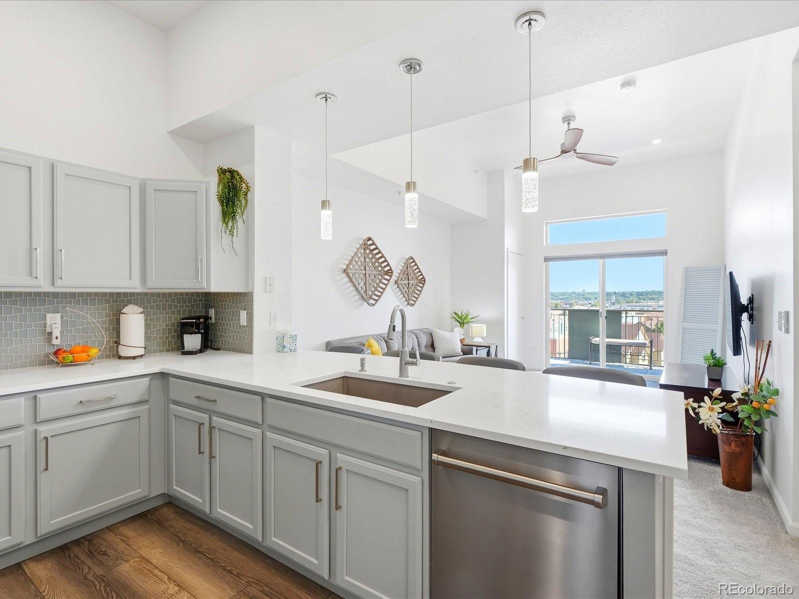 MLS Image #3 for 7931 w 55th avenue,arvada, Colorado