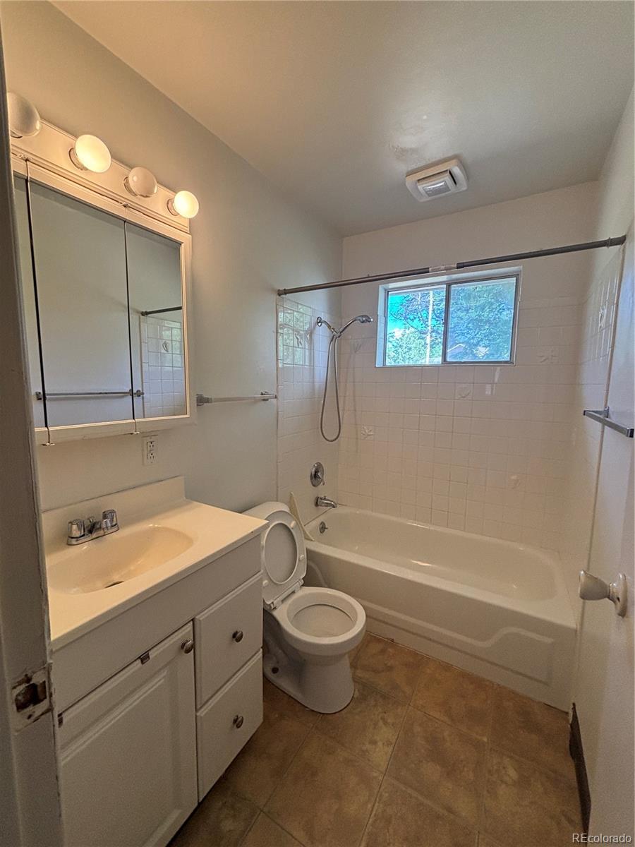 MLS Image #8 for 664 w longview avenue,littleton, Colorado
