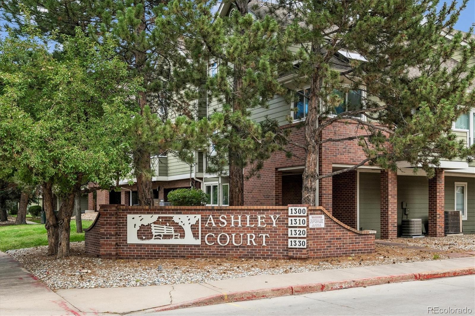 MLS Image #1 for 1300 s monaco street parkway,denver, Colorado