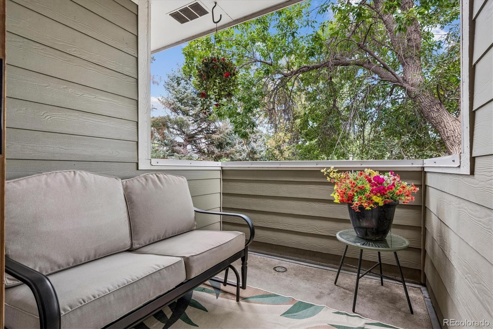 MLS Image #11 for 1300 s monaco street parkway,denver, Colorado