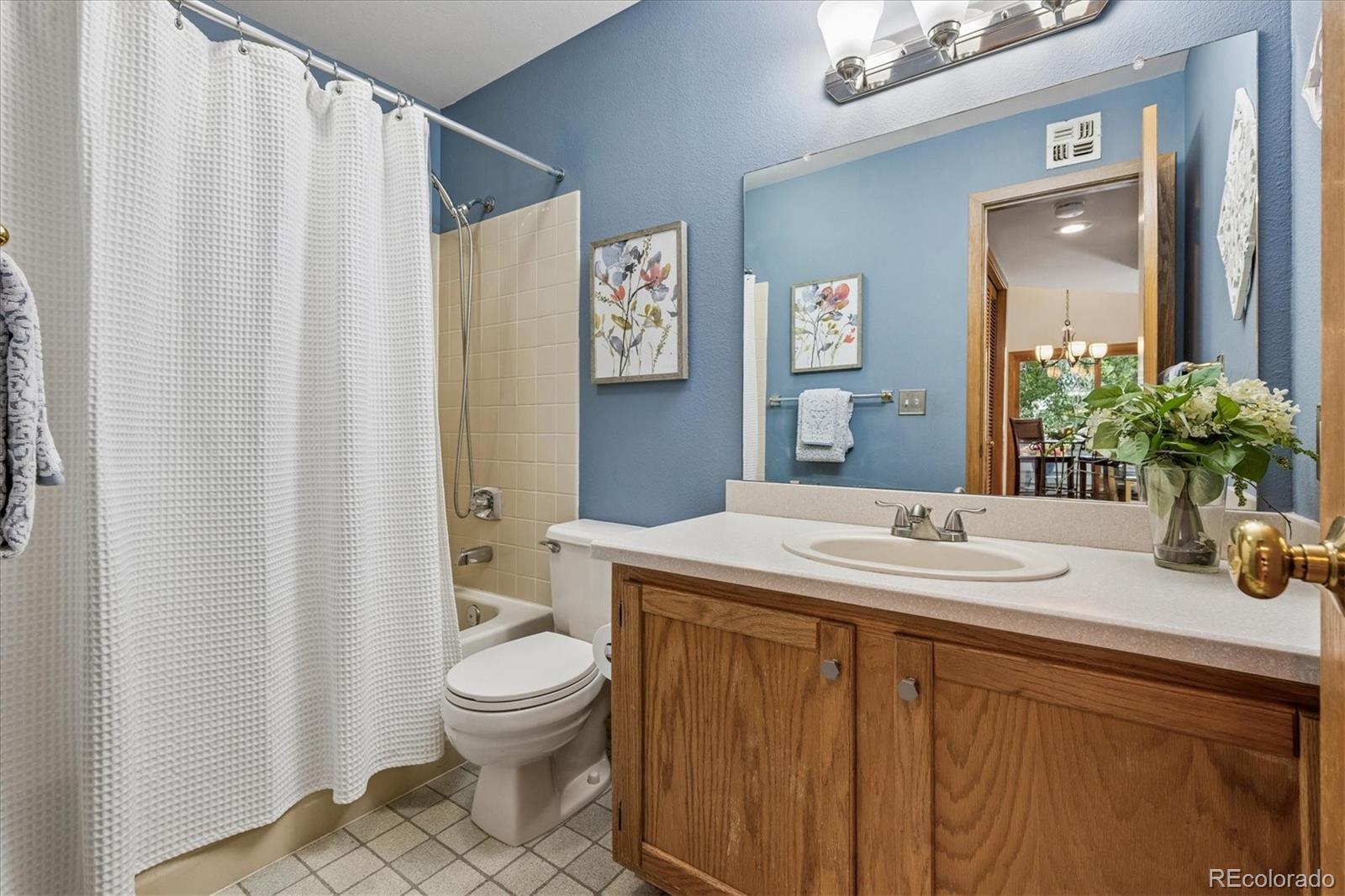 MLS Image #18 for 1300 s monaco street parkway,denver, Colorado