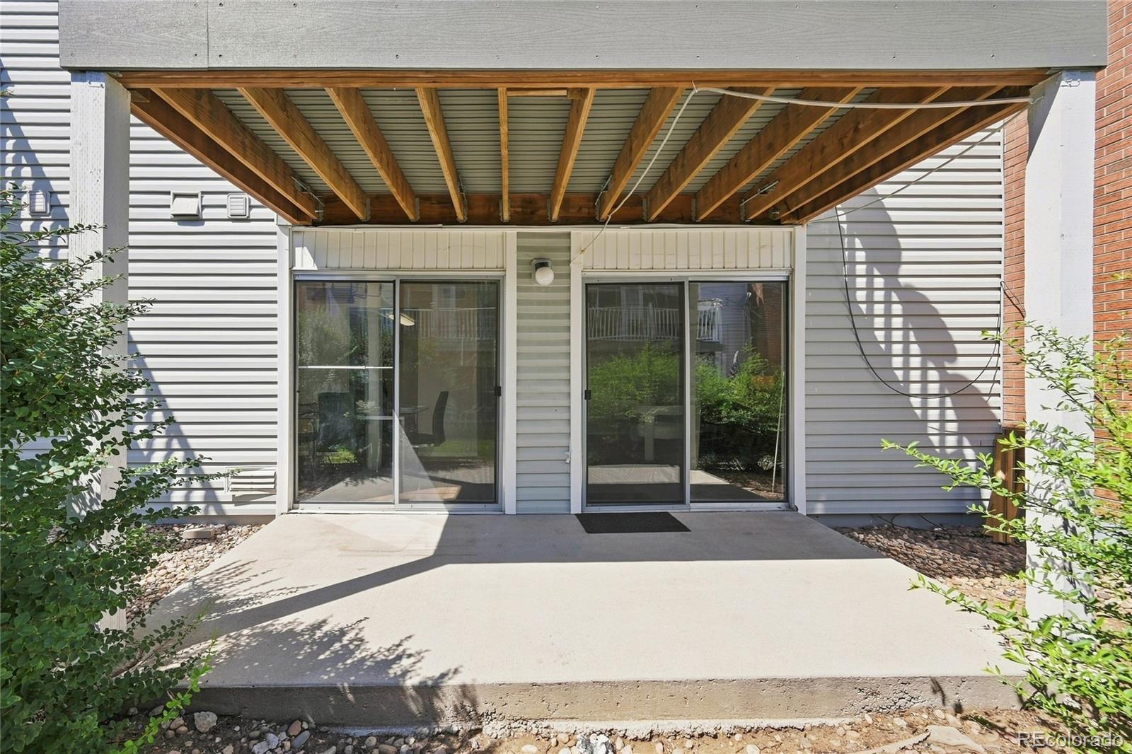 MLS Image #13 for 3337 s monaco street parkway,denver, Colorado