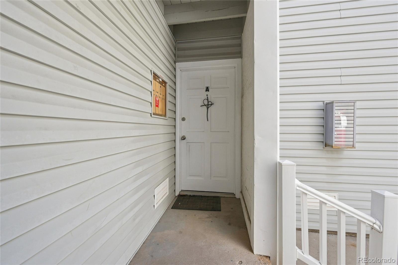 MLS Image #8 for 3337 s monaco street parkway,denver, Colorado