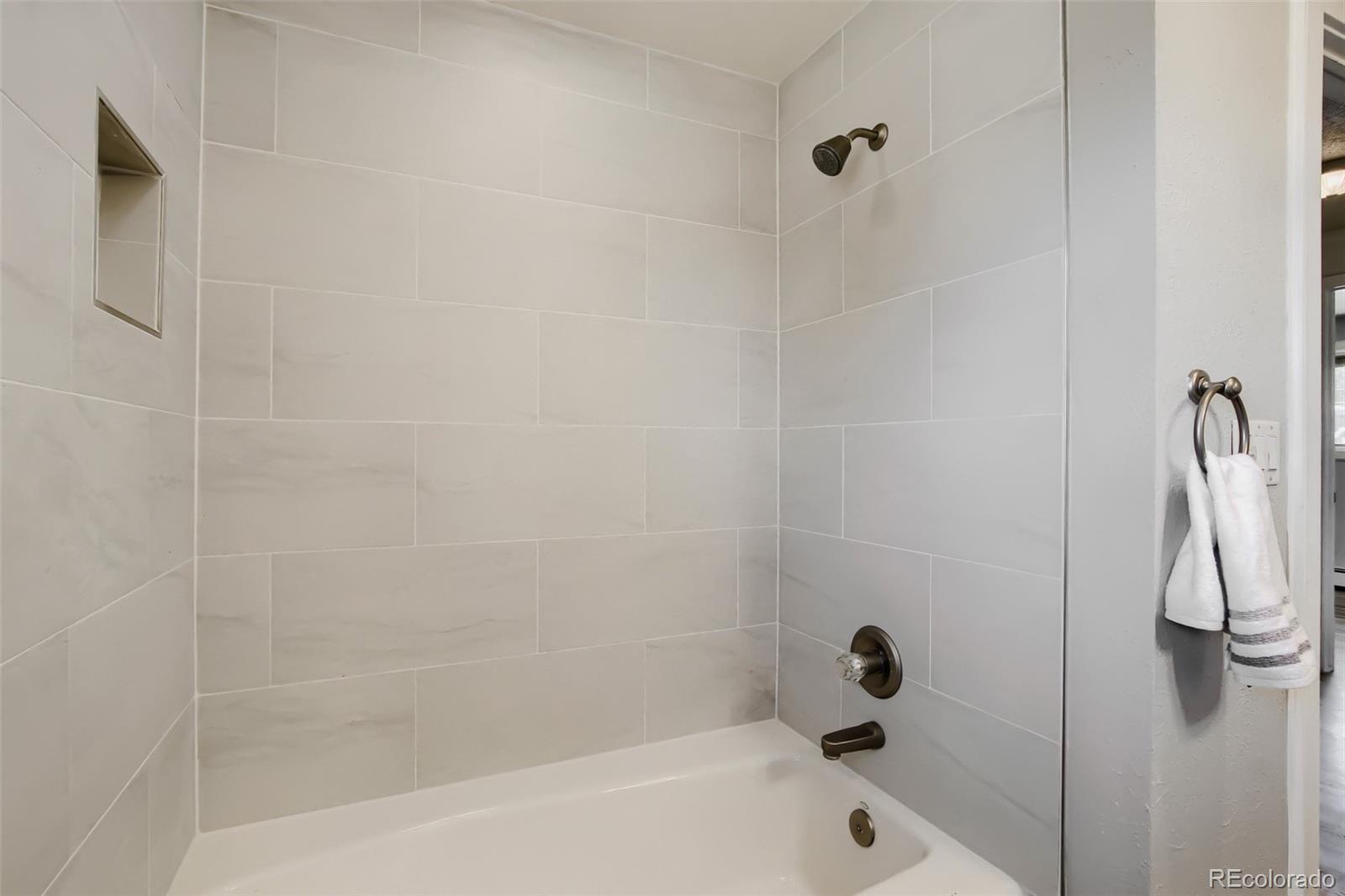 MLS Image #16 for 960 s arbutus street,denver, Colorado
