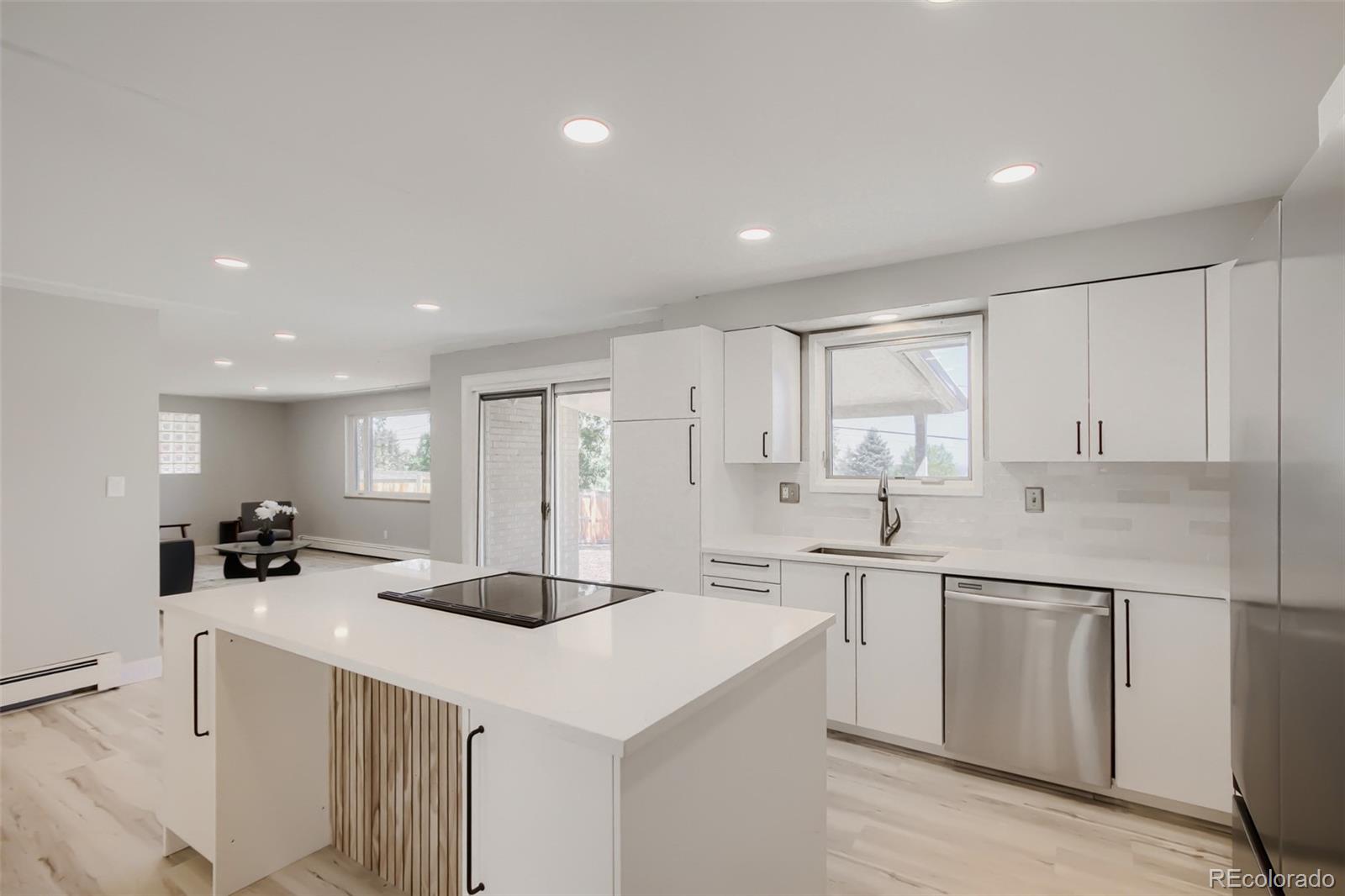 MLS Image #5 for 960 s arbutus street,denver, Colorado
