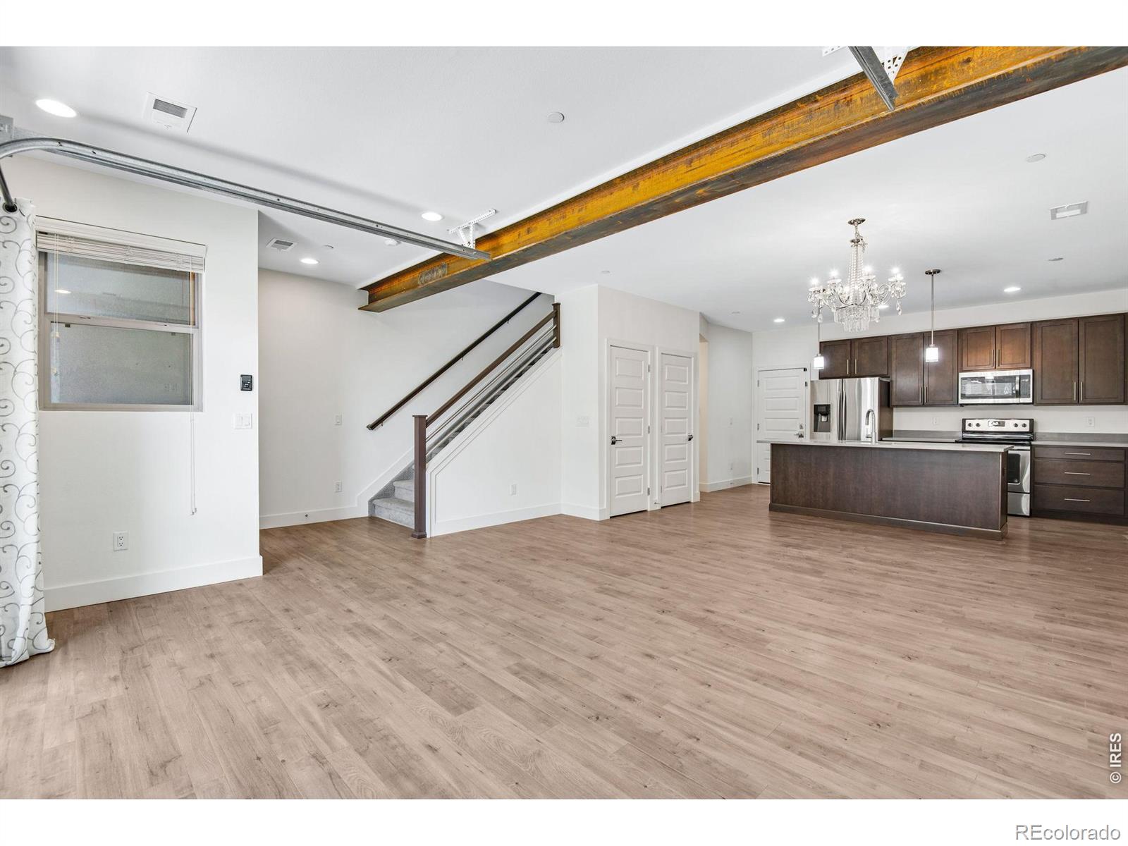 MLS Image #11 for 19570 e sunset circle,aurora, Colorado