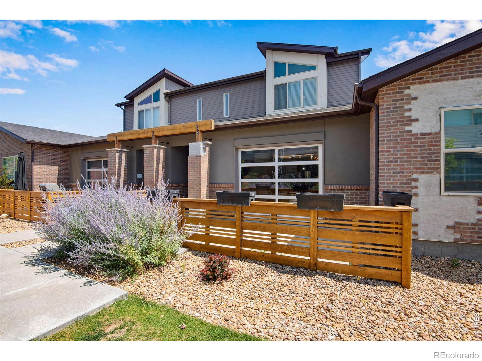 MLS Image #2 for 19570 e sunset circle,aurora, Colorado