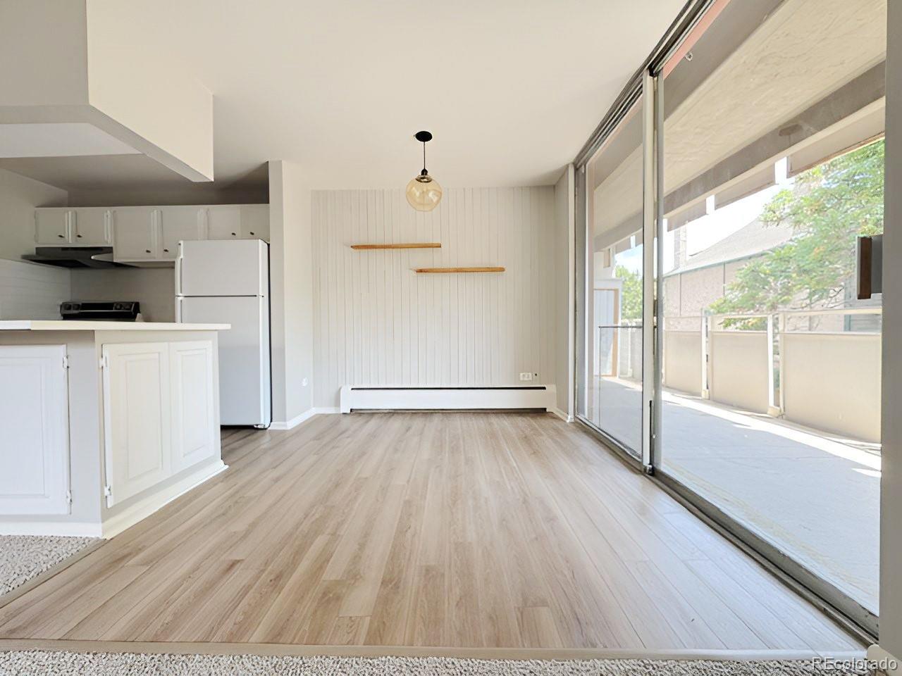 MLS Image #8 for 937 n clarkson street,denver, Colorado