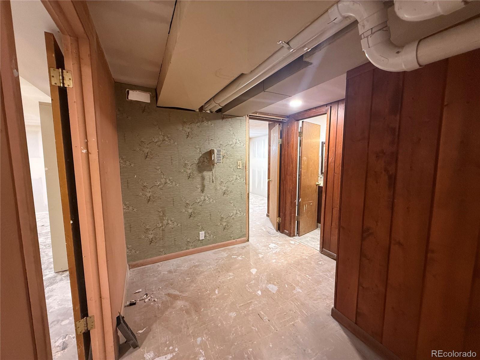 MLS Image #15 for 2324 s forest drive,denver, Colorado