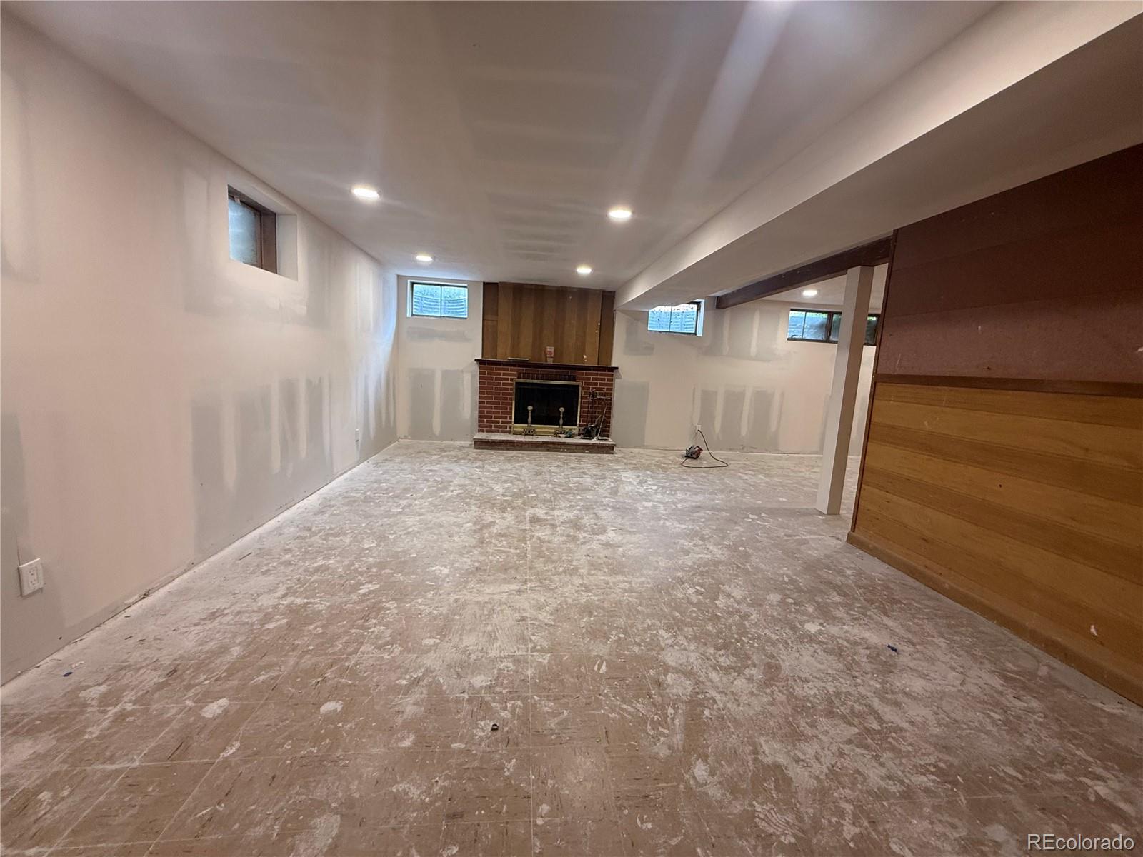 MLS Image #19 for 2324 s forest drive,denver, Colorado
