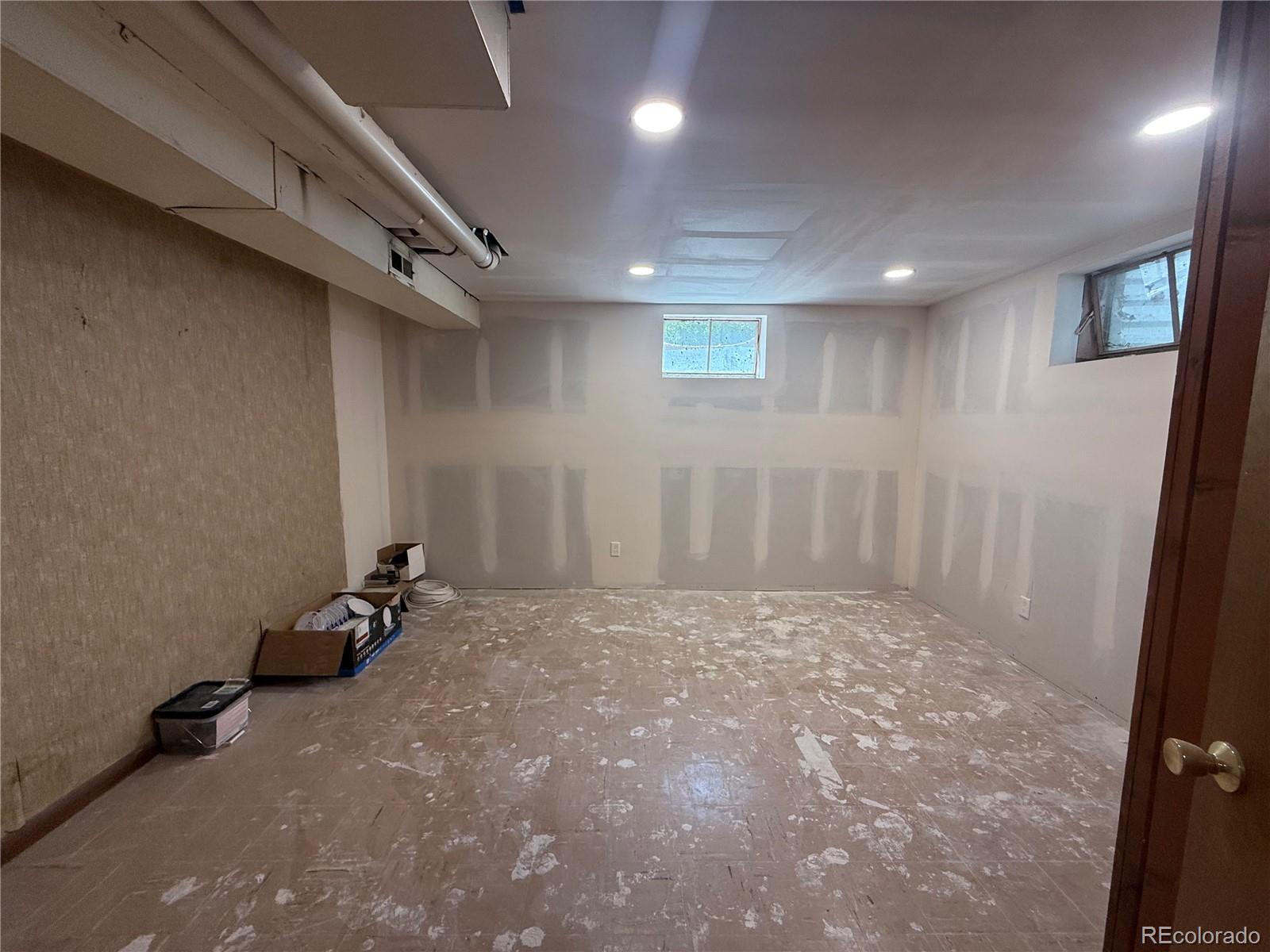 MLS Image #29 for 2324 s forest drive,denver, Colorado