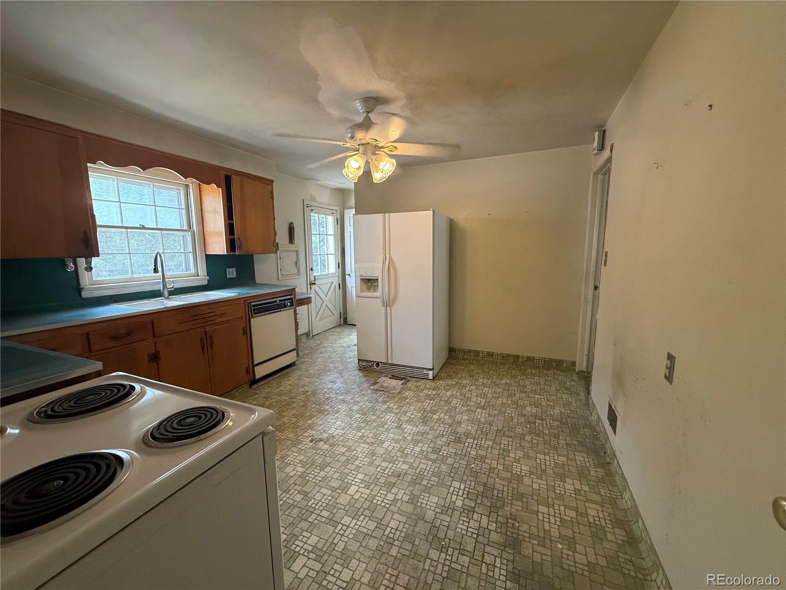 MLS Image #8 for 2324 s forest drive,denver, Colorado