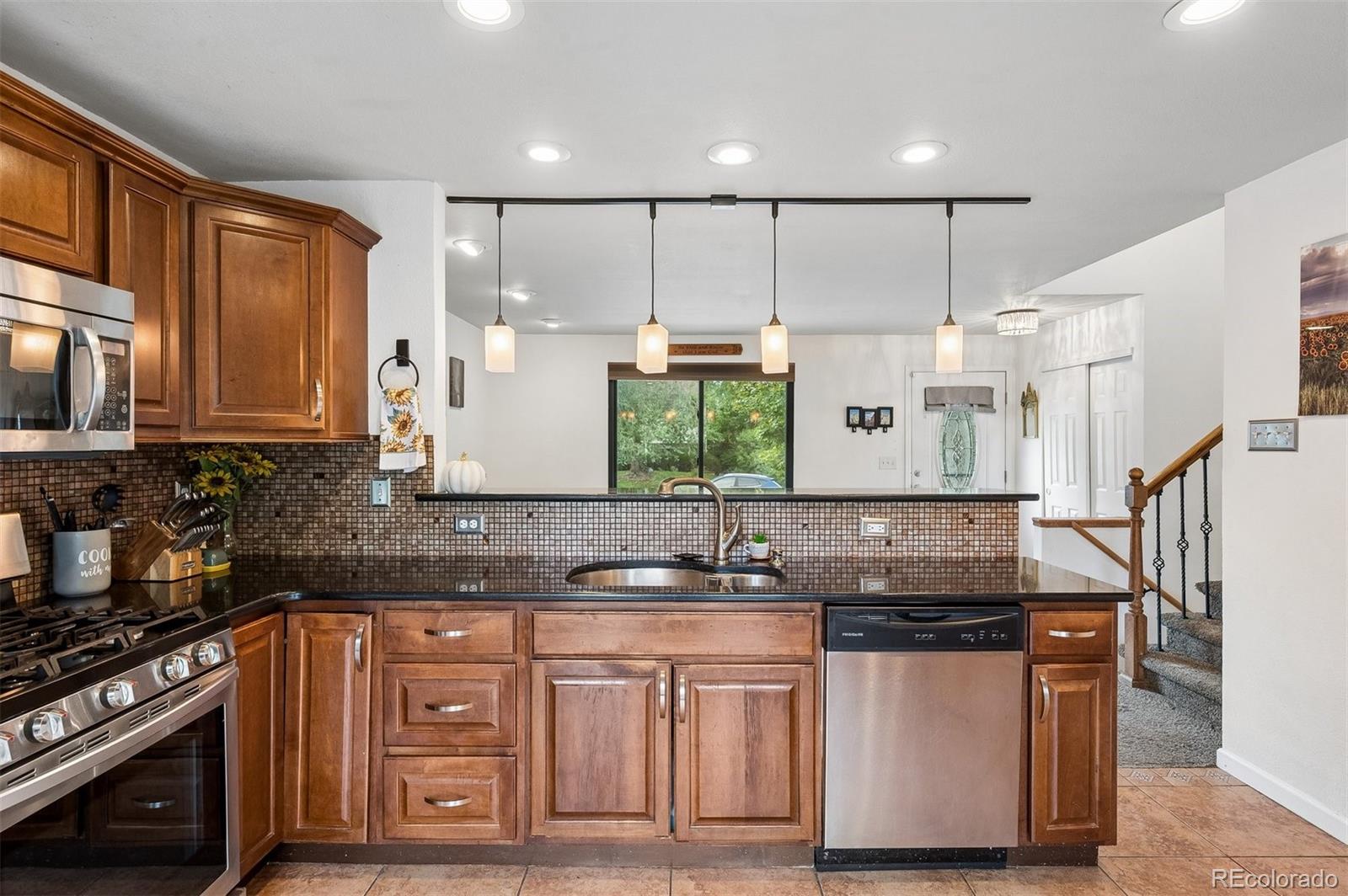 MLS Image #11 for 6528 s everett way,littleton, Colorado