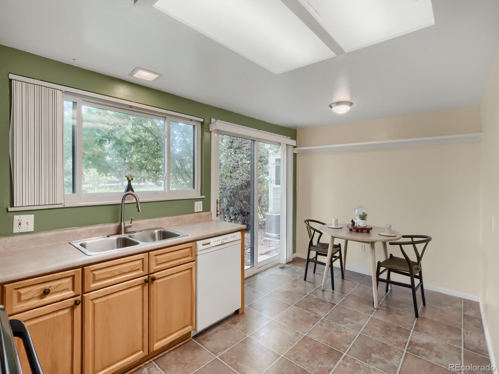 MLS Image #9 for 6869 w 10th avenue,lakewood, Colorado
