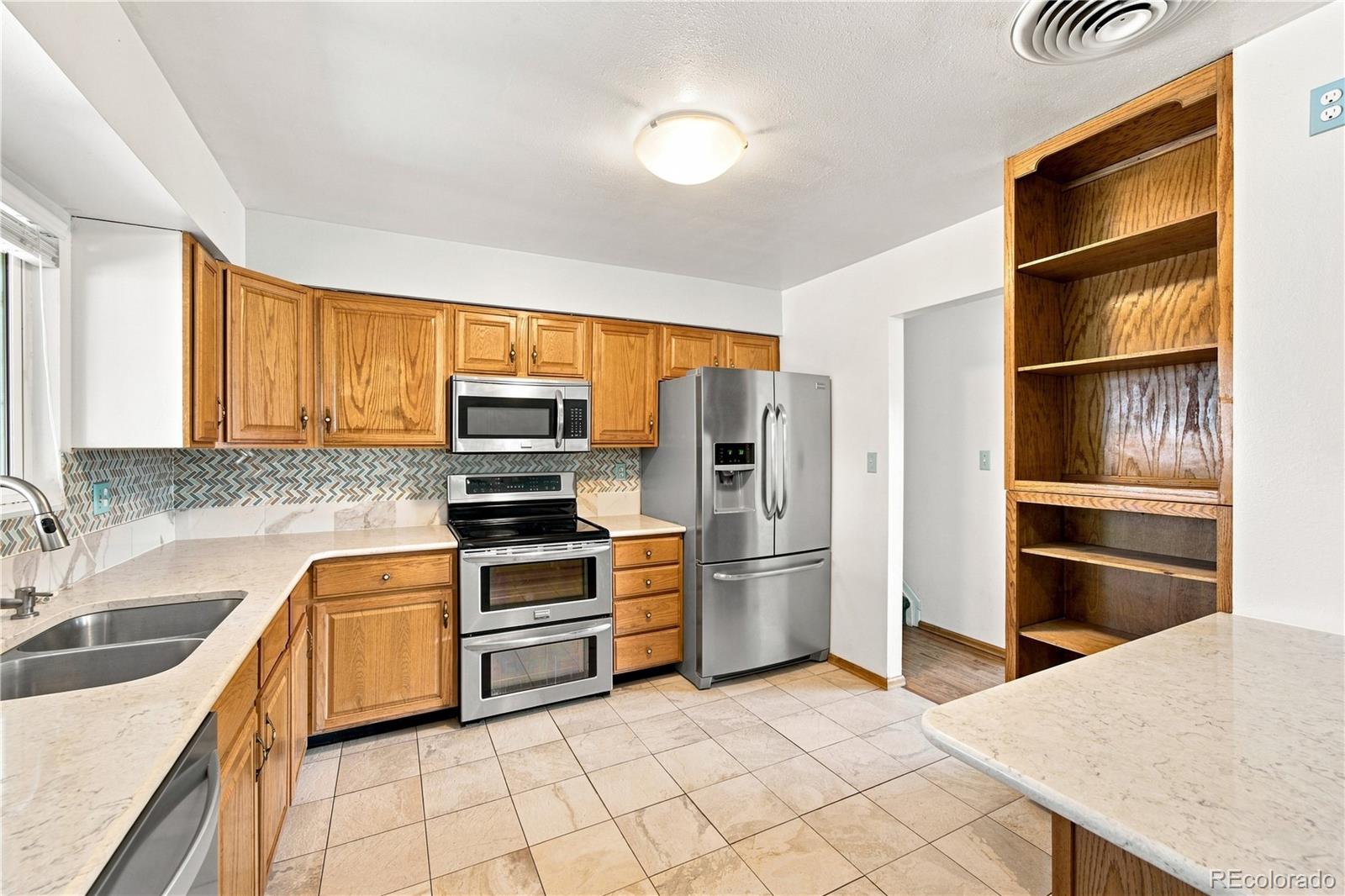 MLS Image #9 for 540  starlite drive,pueblo, Colorado